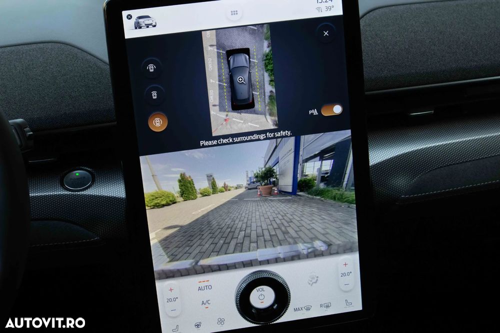 Ford Mustang Mach-E - 37