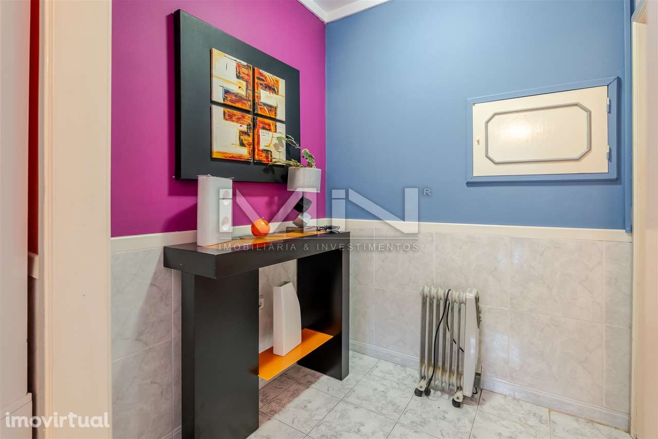 Moradia T2+1 - 2km do Centro de Espinho - Possibilidade Permuta - Grande imagem: 3/48