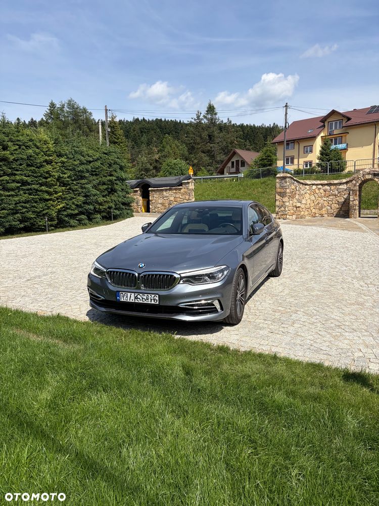 BMW Seria 5 540i Luxury Line sport - 10