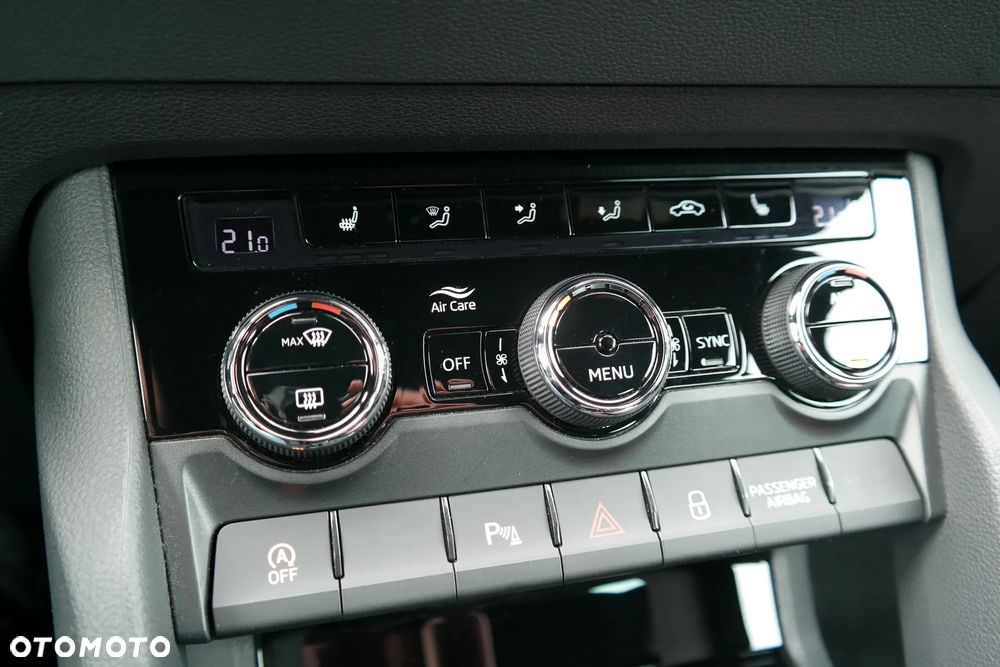 Skoda Karoq 1.5 TSI ACT 4x2 Sportline DSG - 32