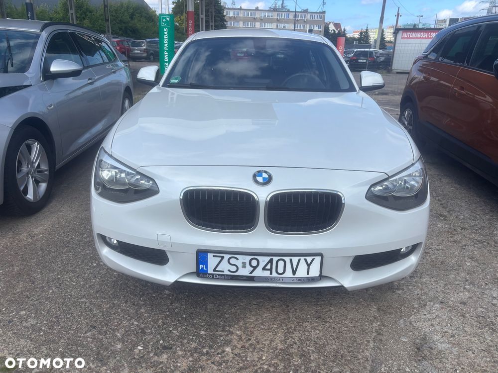 BMW Seria 1 116i Sport Line - 2