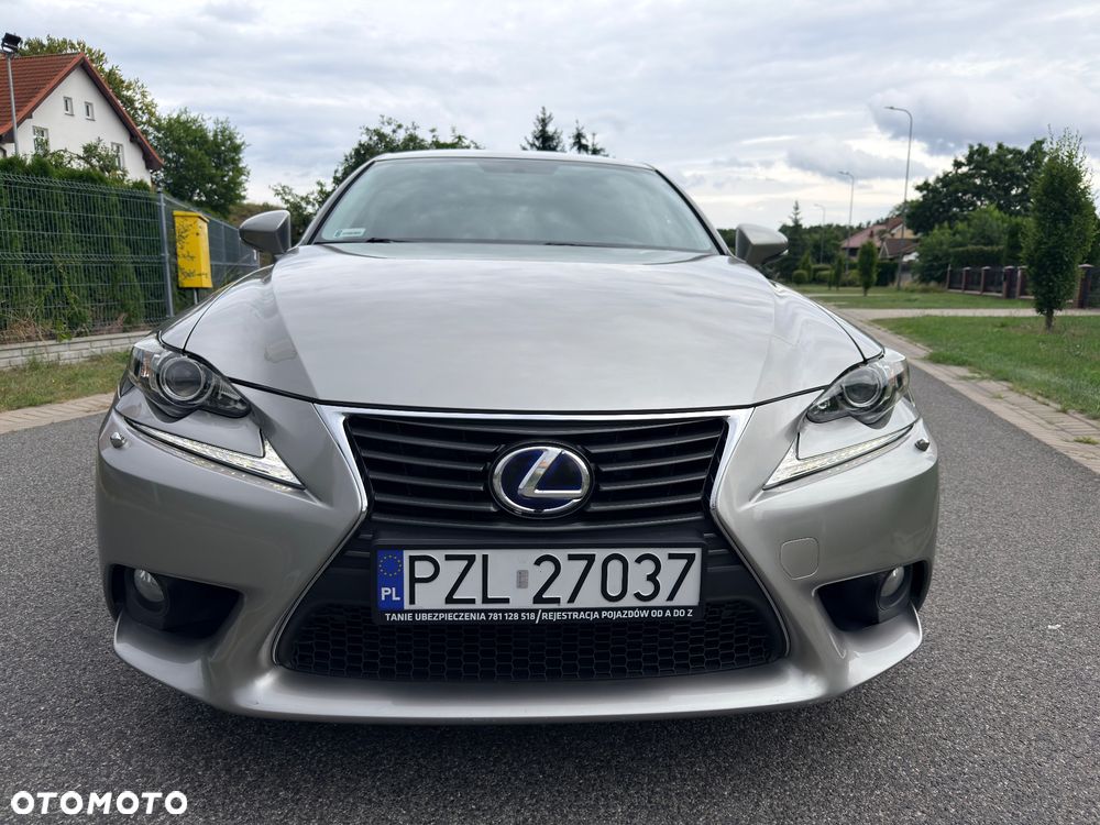 Lexus IS 300h F Sport - 15
