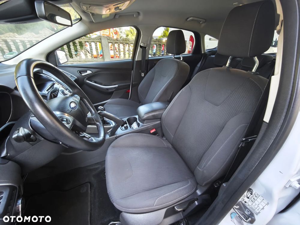 Ford Focus 1.6 TI-VCT Titanium - 24
