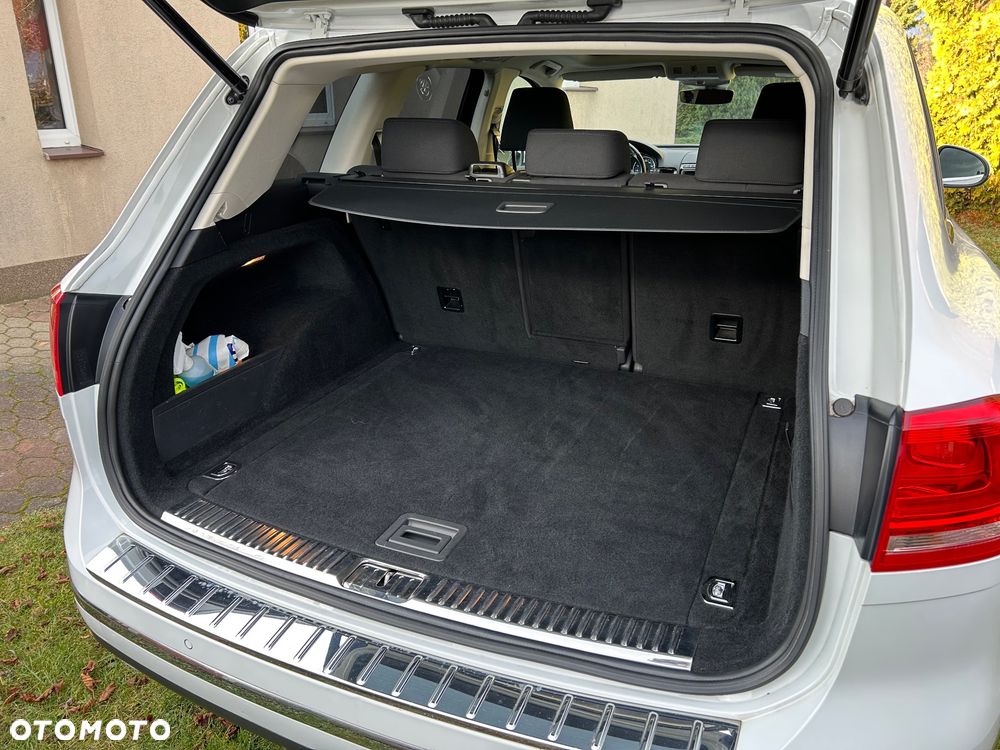 Volkswagen Touareg - 19