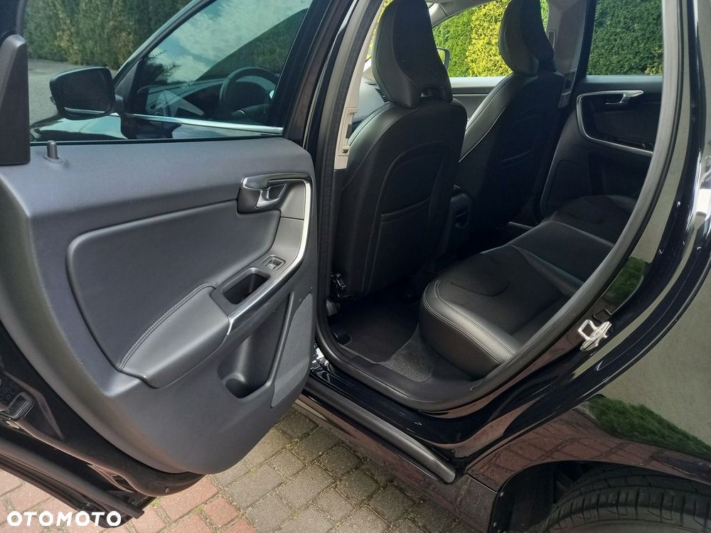Volvo XC 60 D4 Geartronic Summum - 28