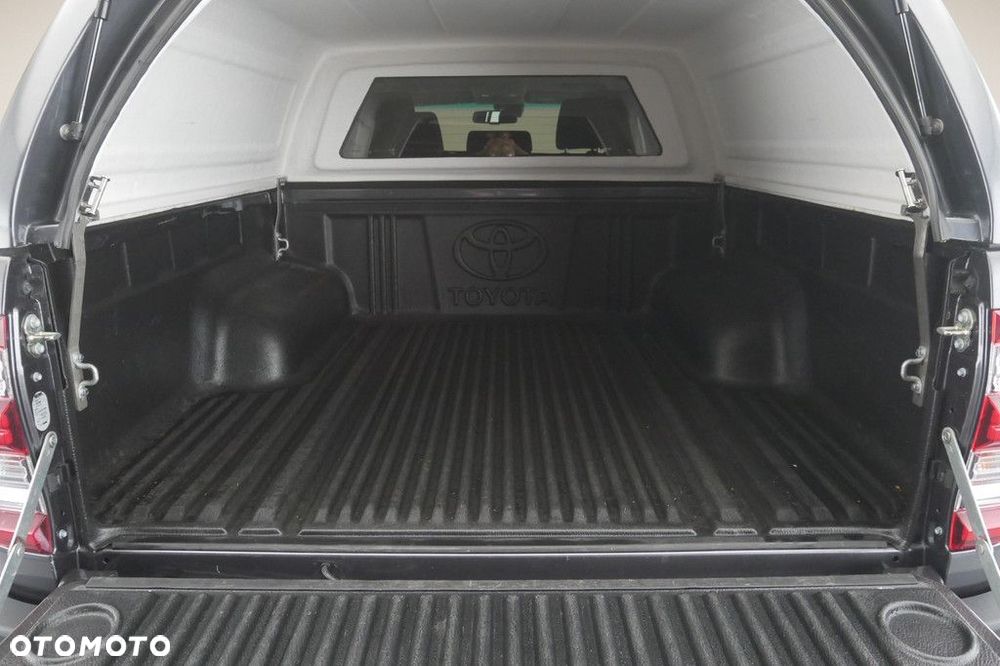 Toyota Hilux 2.8 D-4D Double Cab SR5 4x4 - 16