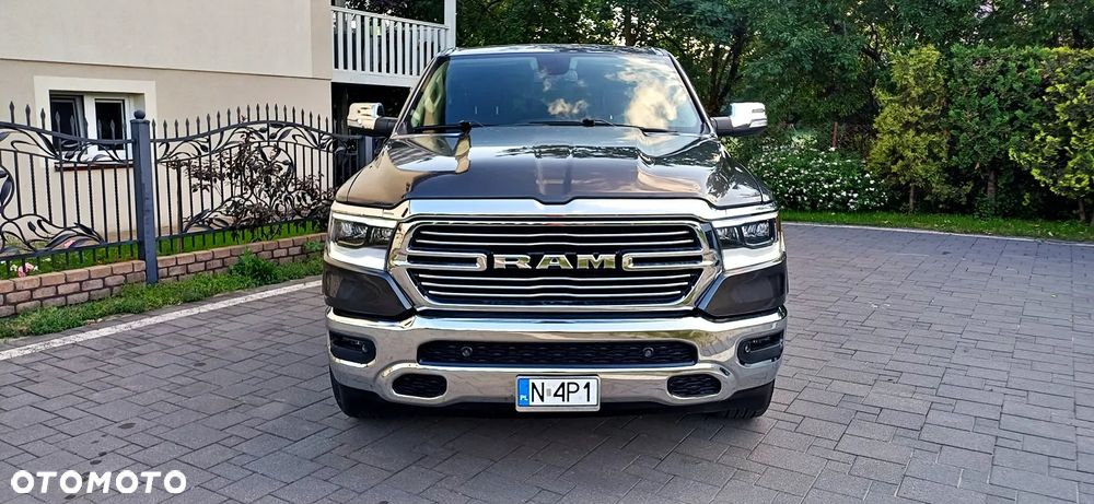 Dodge RAM 5.7 4x4 - 10