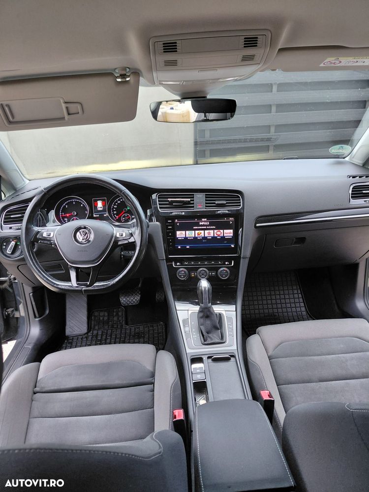Volkswagen Golf 2.0 TDI SCR DSG Comfortline - 8
