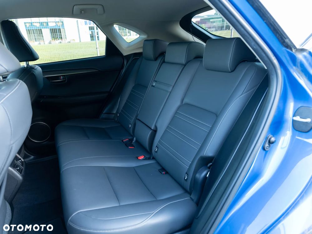 Lexus NX 300h Comfort AWD - 18