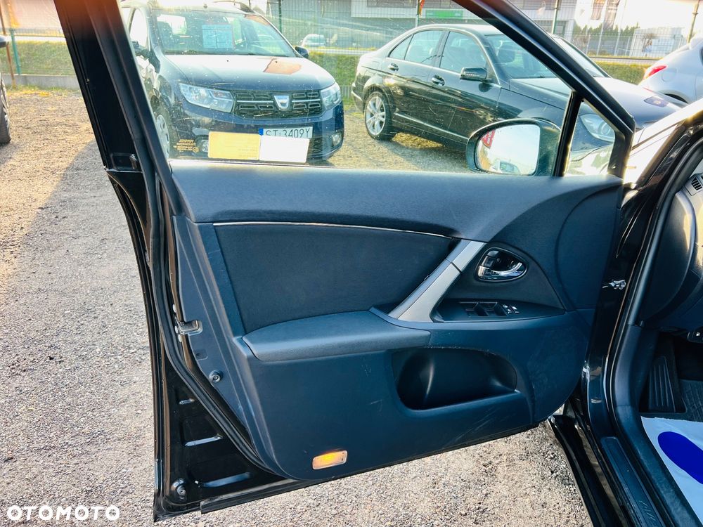 Toyota Avensis 2.0 D-4D Life - 17