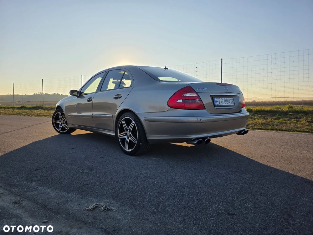 Mercedes-Benz Klasa E - 2