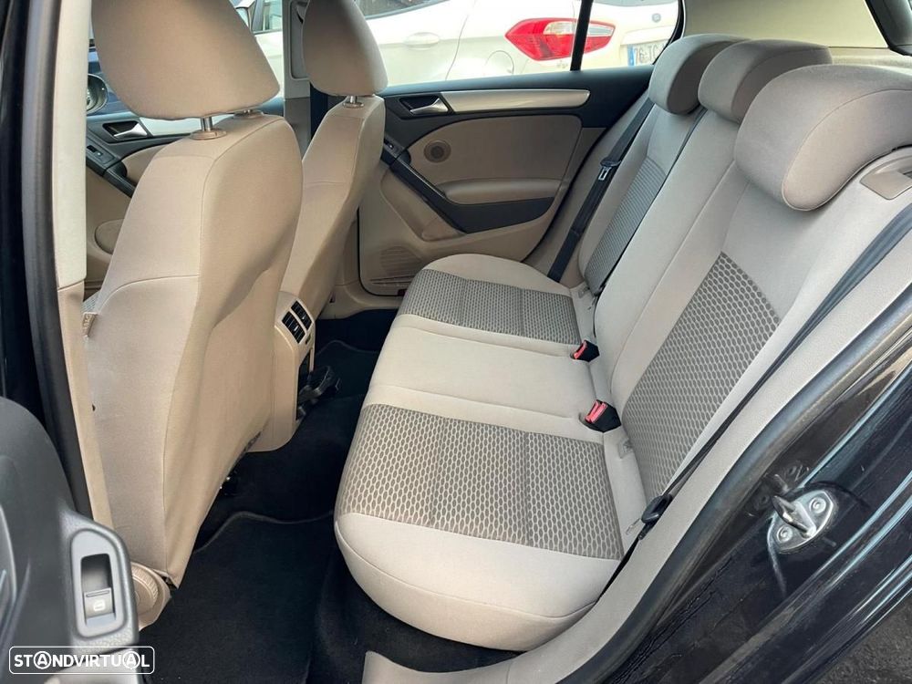 VW Golf 1.6 TDi Confortline - 11