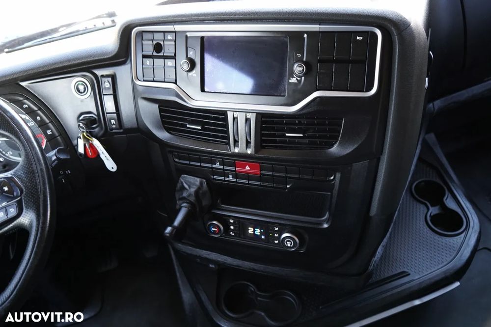 Iveco S-WAY / 460 / RETARDER / LNG / MEGA / PLATĂ JOSĂ / - 29