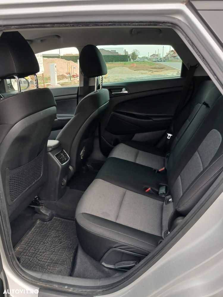 Hyundai Tucson 1.6 GDI 2WD 6MT ISG Style - 11