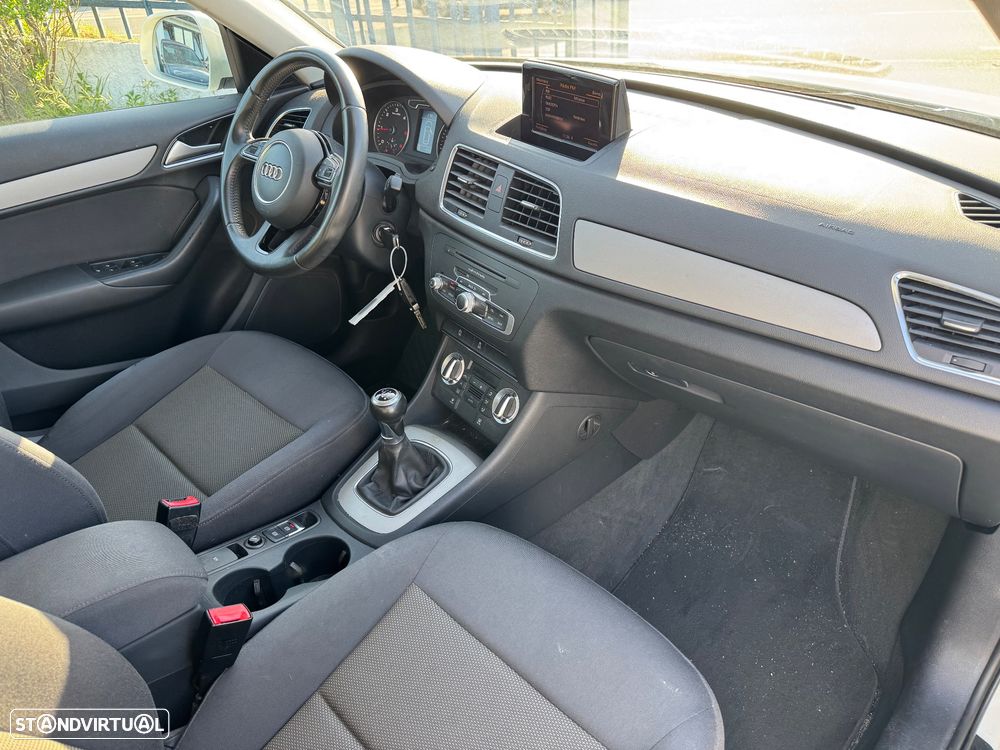 Audi Q3 2.0 TDI Sport - 37