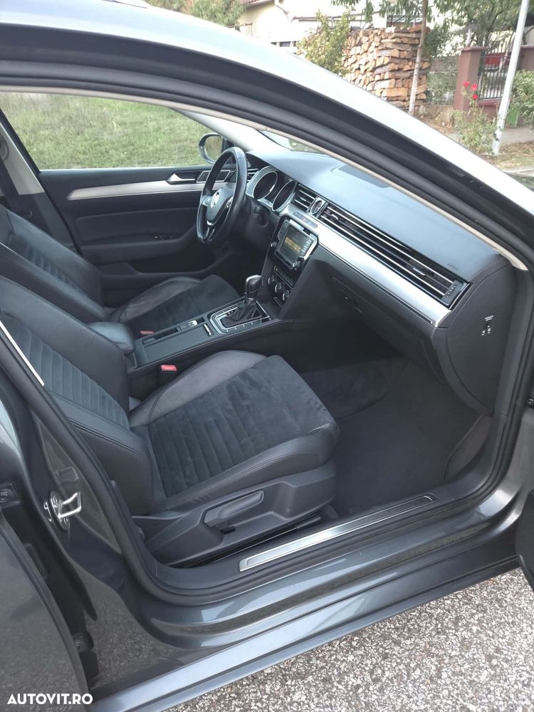 Volkswagen Passat 2.0 TDI DSG Highline - 13