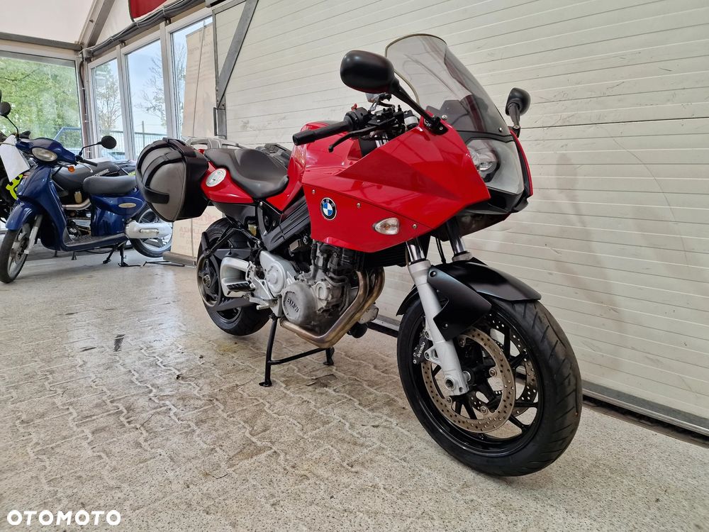 BMW F - 22