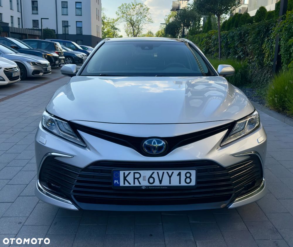 Toyota Camry 2021 photo 2