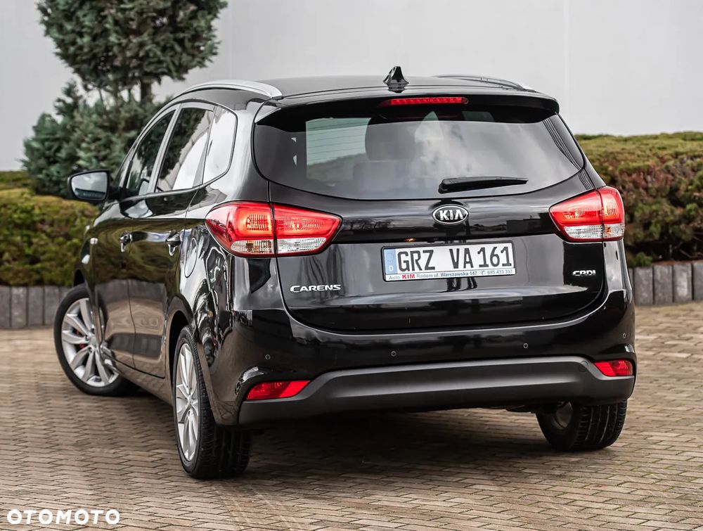 Kia Carens - 8