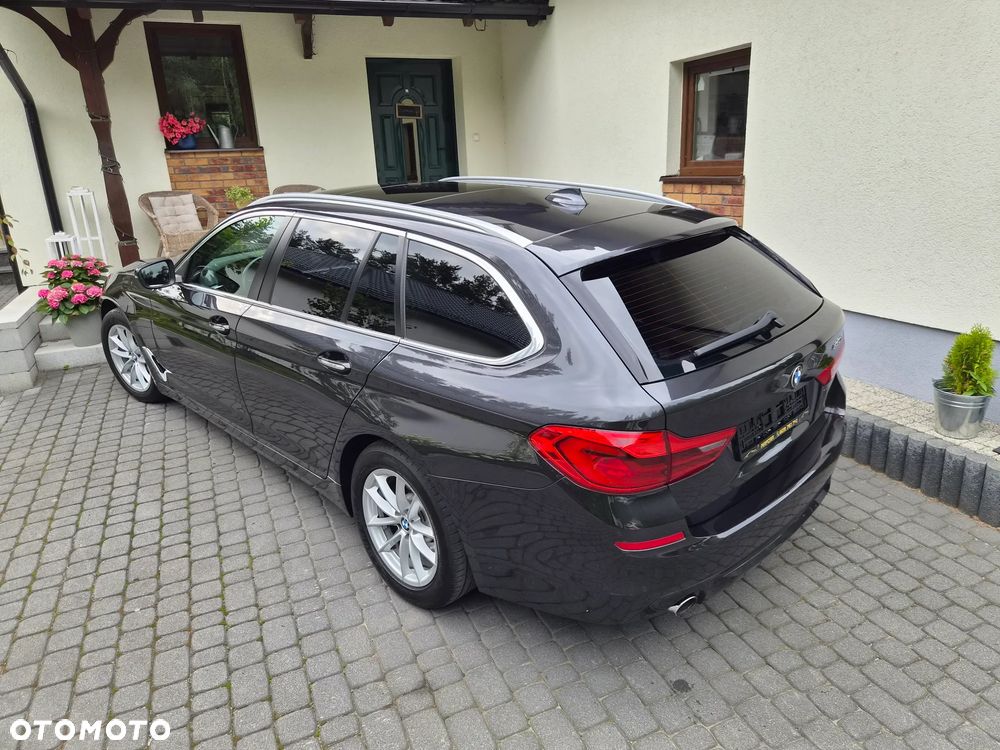 BMW Seria 5 530i Luxury Line - 40