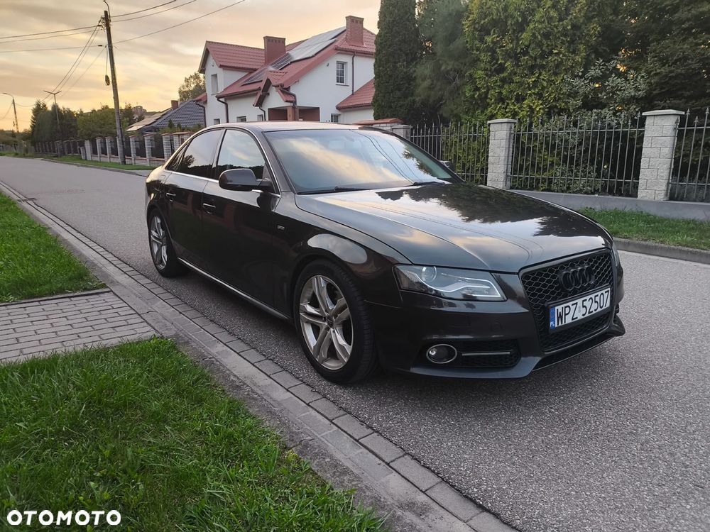 Audi A4 Limousine - 1
