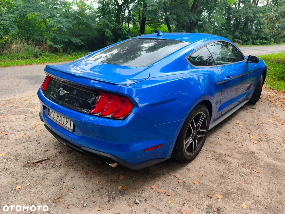 Ford Mustang - 3