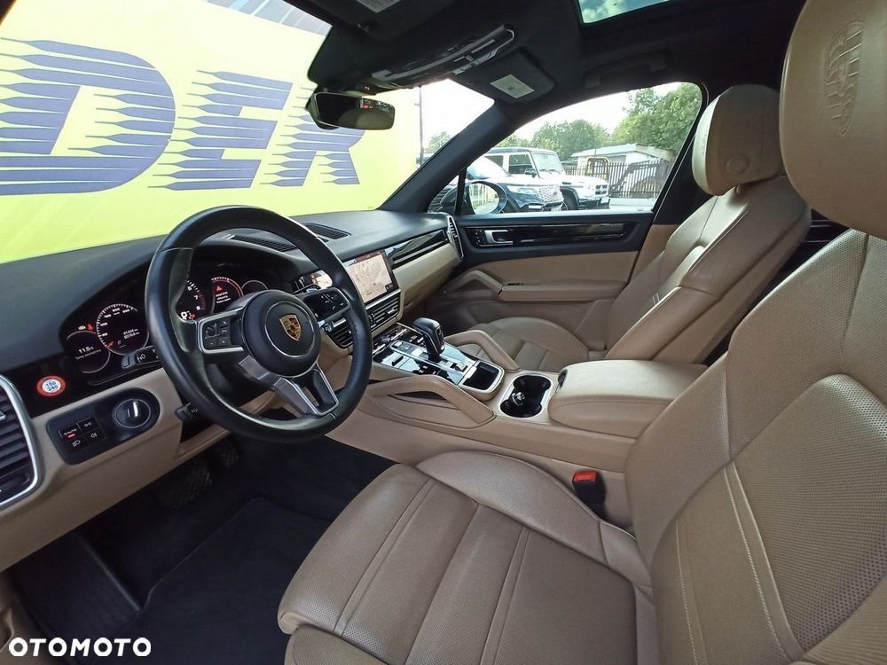 Porsche Cayenne - 7