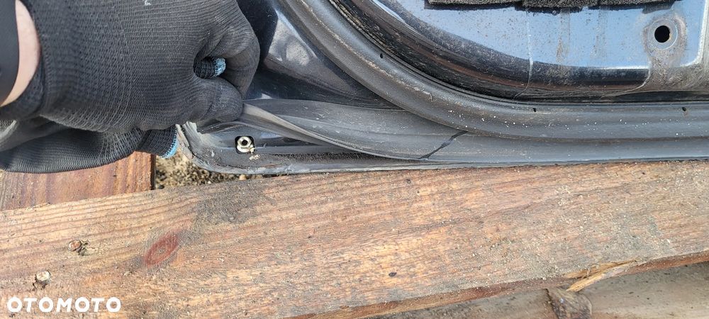 Honda civic VII 4d sedan Drzwi prawy lewy przod NH629M - 10