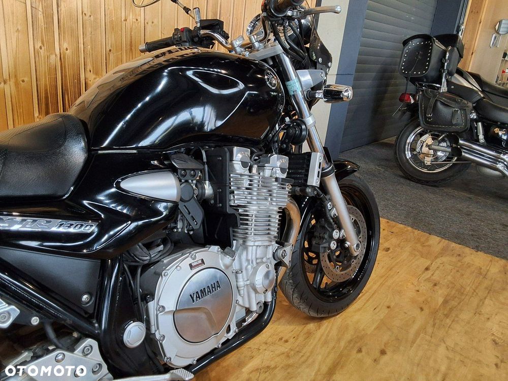 Yamaha XJR - 7