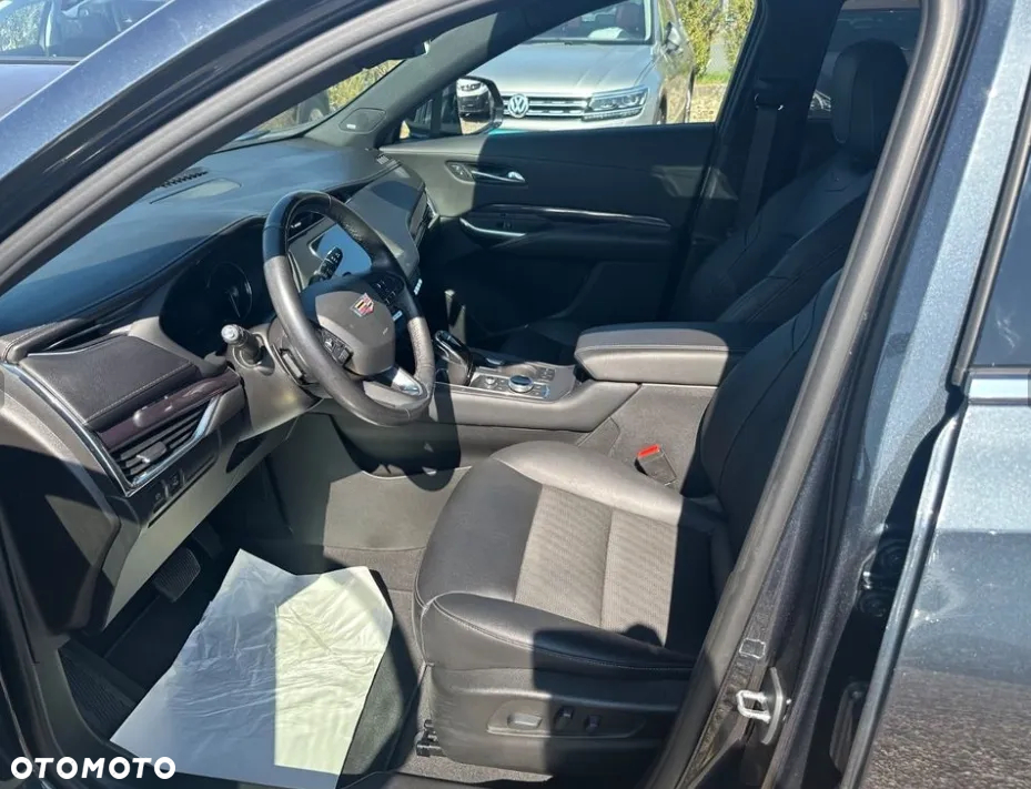 Cadillac XT4 350T AWD Sport - 6