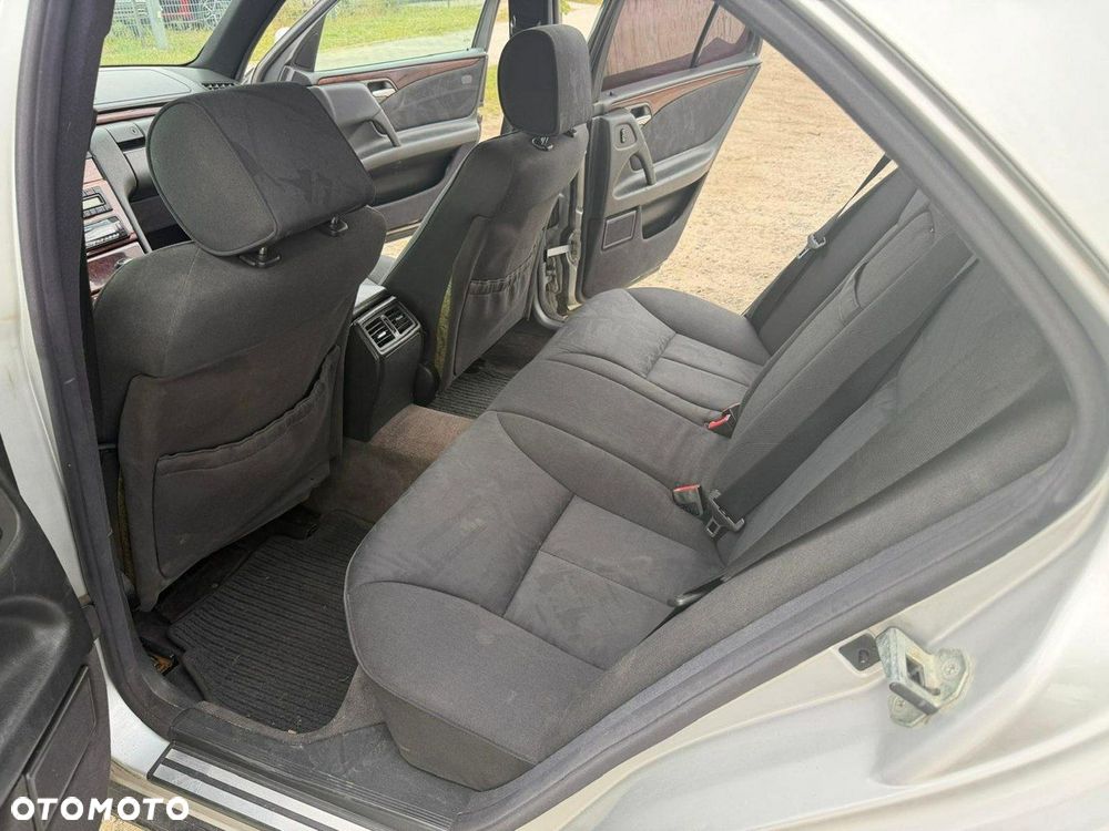 Mercedes-Benz Klasa E 200 Kompressor Elegance - 18