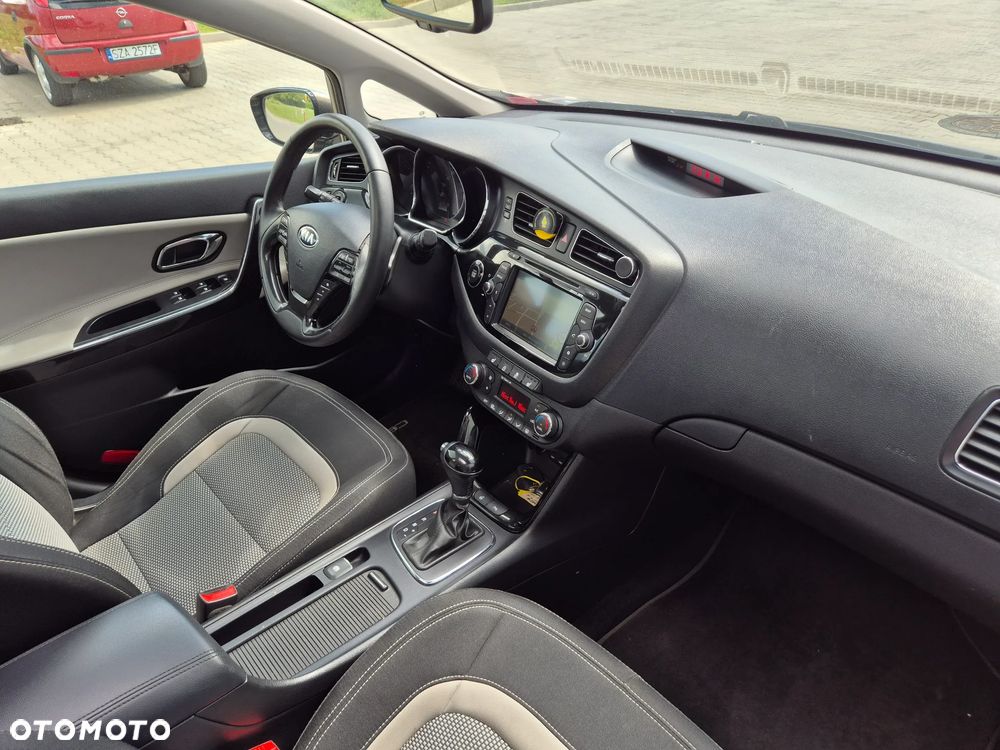 Kia Ceed 1.6 CRDi 128 Platinum Edition - 18