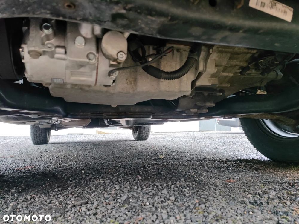 Volkswagen T5 BLASZAK - 29