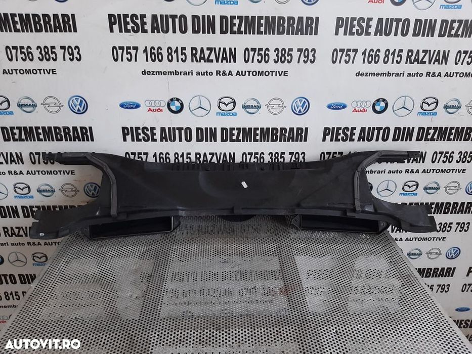 Grila Sub Stergatoare Capota Bmw Seria 1 E87 An 2004-2011 Dezmembrez Bmw E87 - 2
