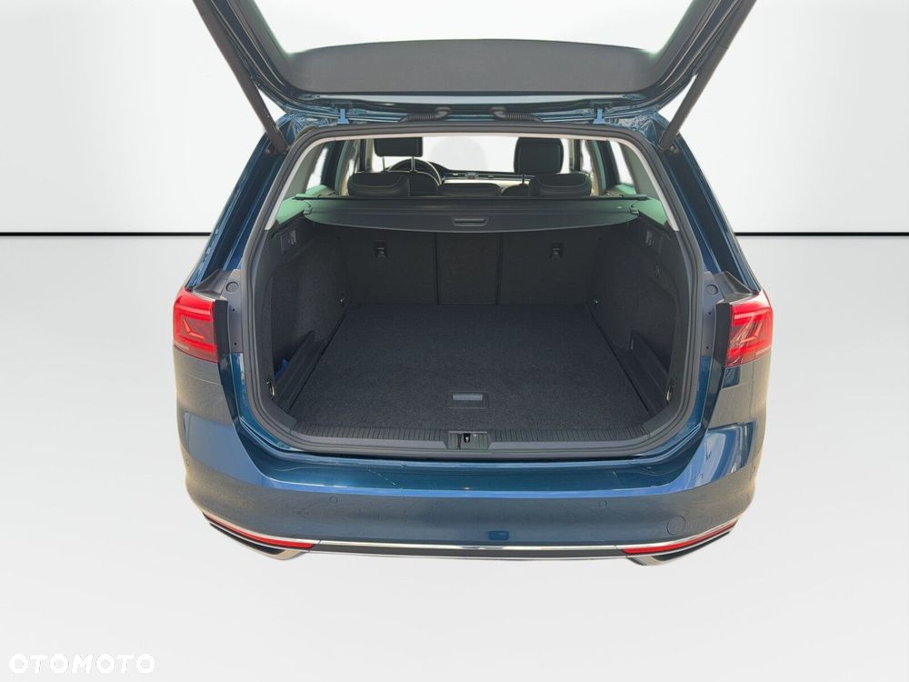 Volkswagen Passat Variant - 16
