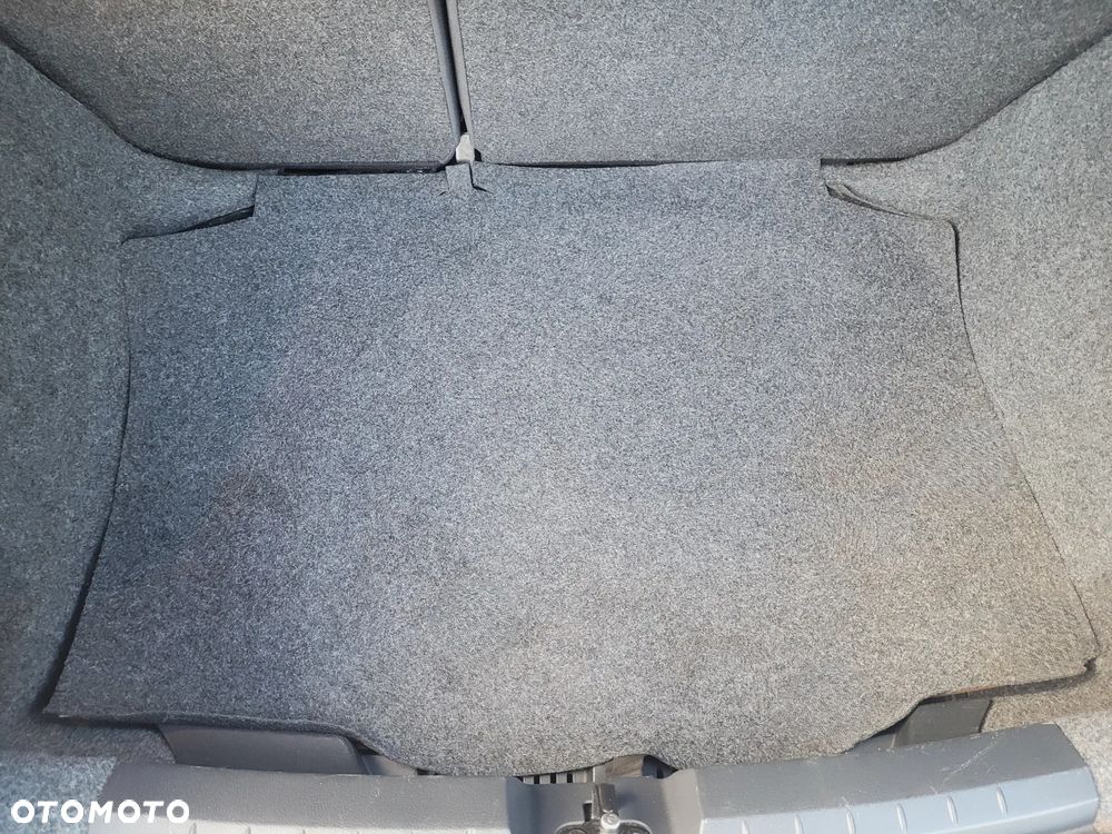 Seat Ibiza SC 1.4 16V Style - 24