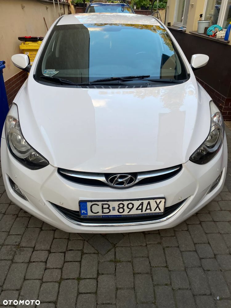 Hyundai Elantra 1.6 Comfort - 3