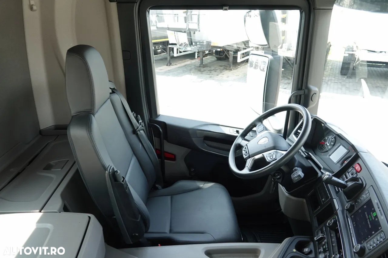 Scania P 370 XT / 6x4 / BASCULANTE / HYDROBOARD / BORDMATIC / 2021 - 32