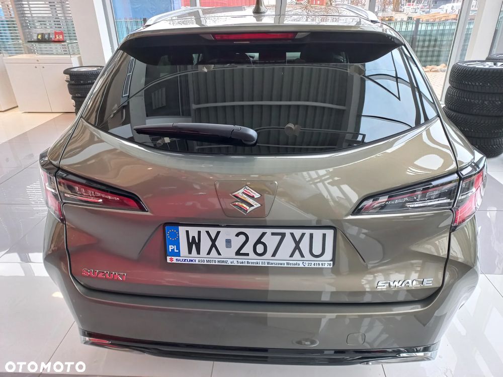 Suzuki Swace 1.8 Hybrid Premium Plus CVT - 10