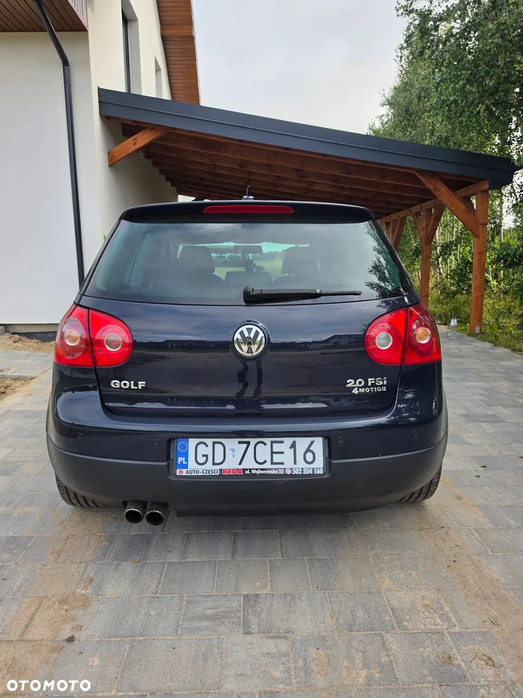Volkswagen Golf - 5