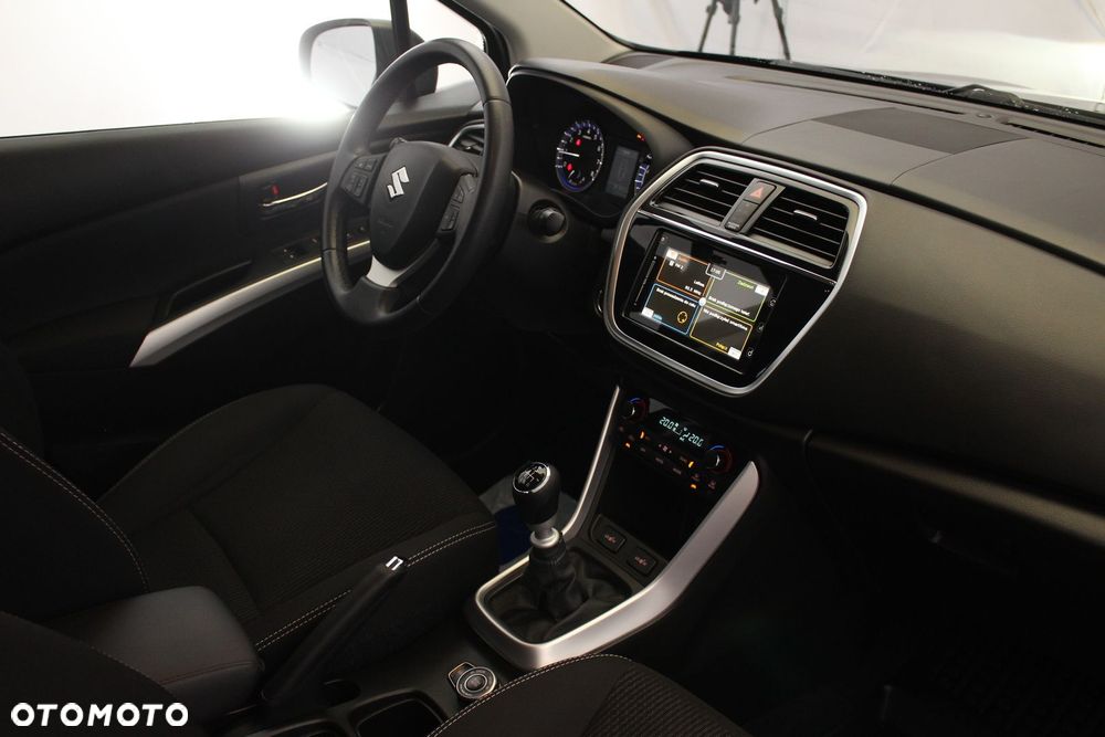 Suzuki SX4 S-Cross 1.4 T Premium 4WD - 10