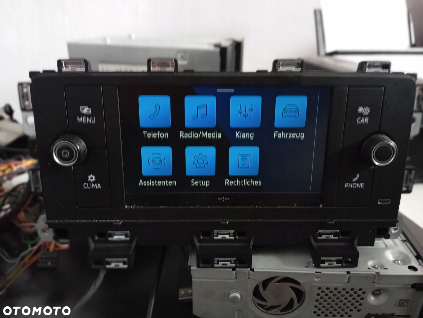 VW Volkswagen Caddy RADIO MIB3E BLUETOOTH DAB 2K7035130A - 2