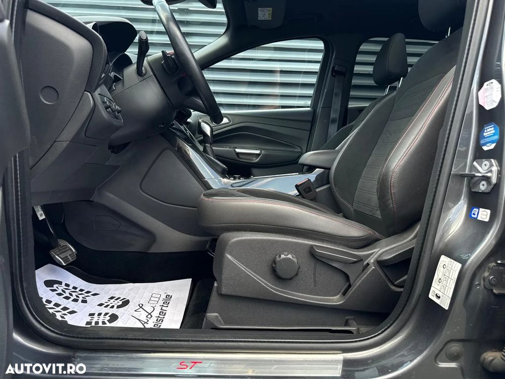 Ford Kuga 2.0 TDCi 4WD Powershift ST-Line - 19