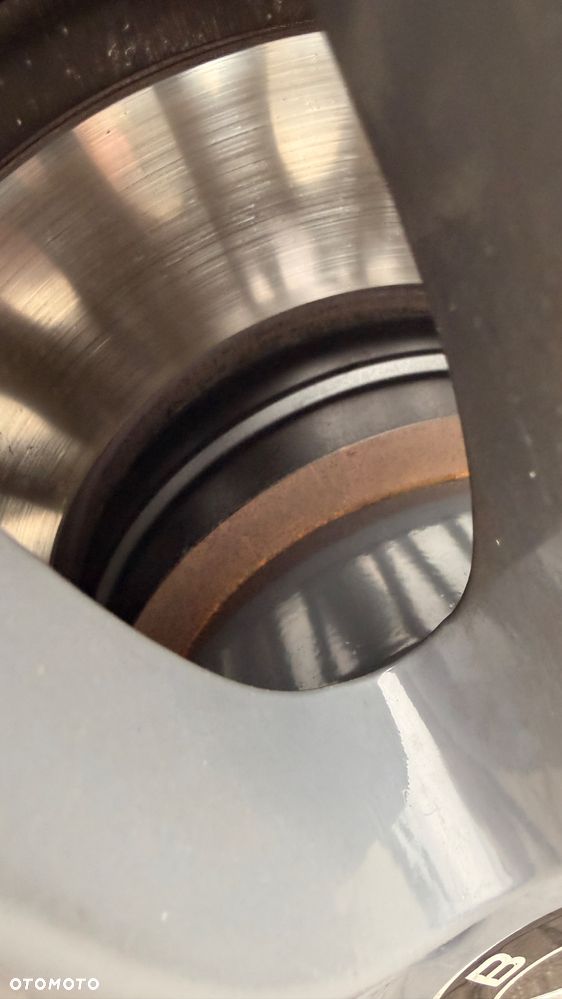 BMW Seria 7 740i - 19