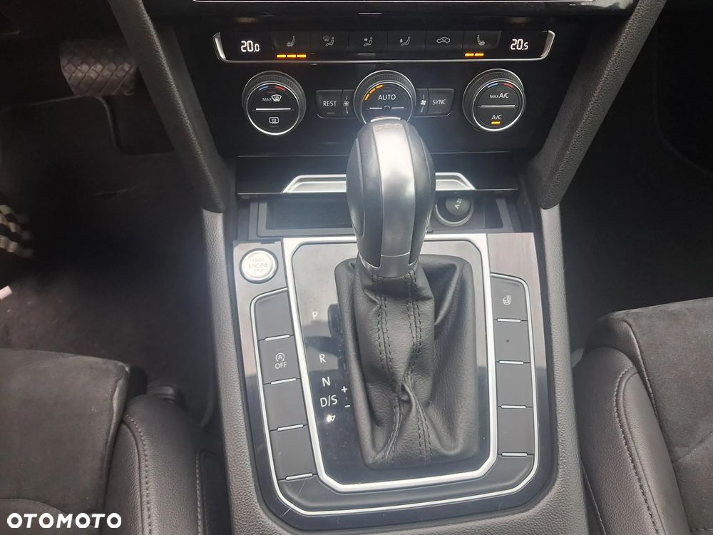 Volkswagen Passat - 29
