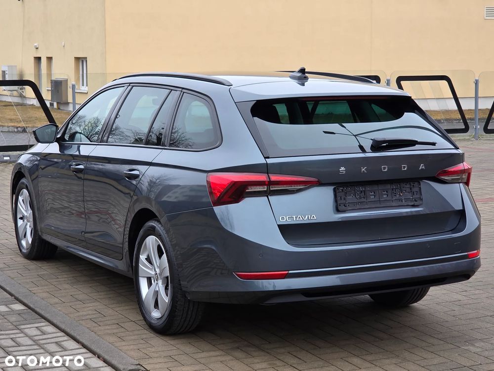 Skoda Octavia 2.0 TDI DSG Edition - 3