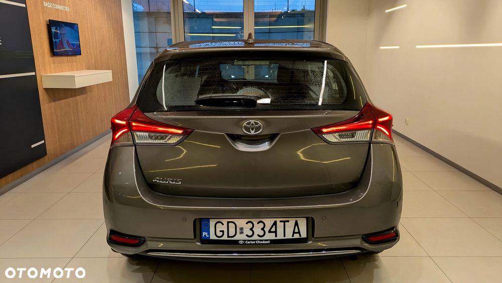 Toyota Auris 1.6 Premium - 6