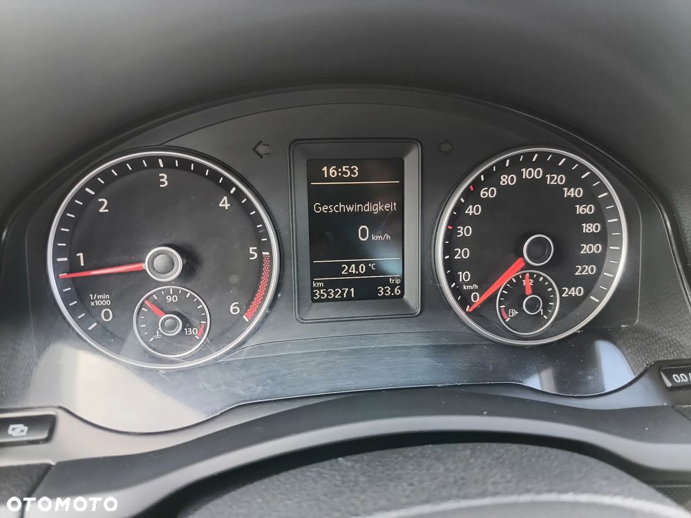 Volkswagen Jetta 1.6 TDI DPF Highline - 12