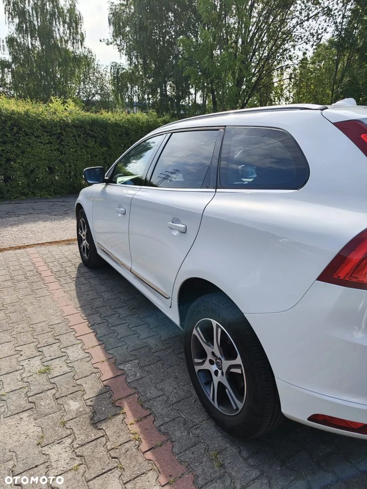 Volvo XC 60 D5 AWD Summum - 22