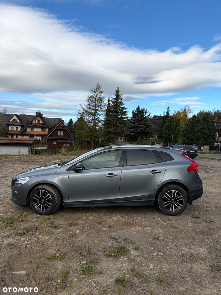 Volvo V40 2019 photo 4